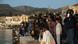 Flüchtlinge an einer Mole in Chios (Foto: Benjamin Julian) Flüchtlinge an einer Mole in Chios (Foto: Benjamin Julian)