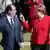 Frankreich Francois Hollande empfängt Angela Merkel