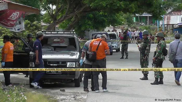 Indonesien Sulawesi Poso Polizei Schießerei mit Santoso Rebellen