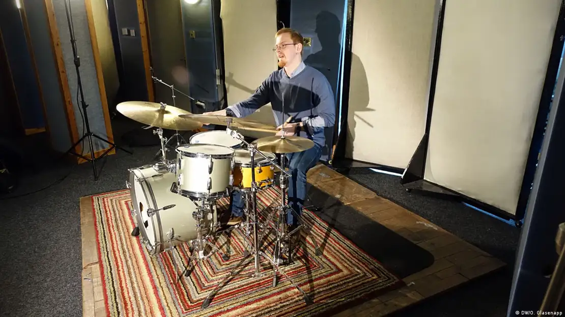 Play drums without a drum! Aeroband PocketDrum! Video from @Christal J