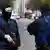 Brüssel Belgische Polizisten während eines Einsatzes in Etterbeek