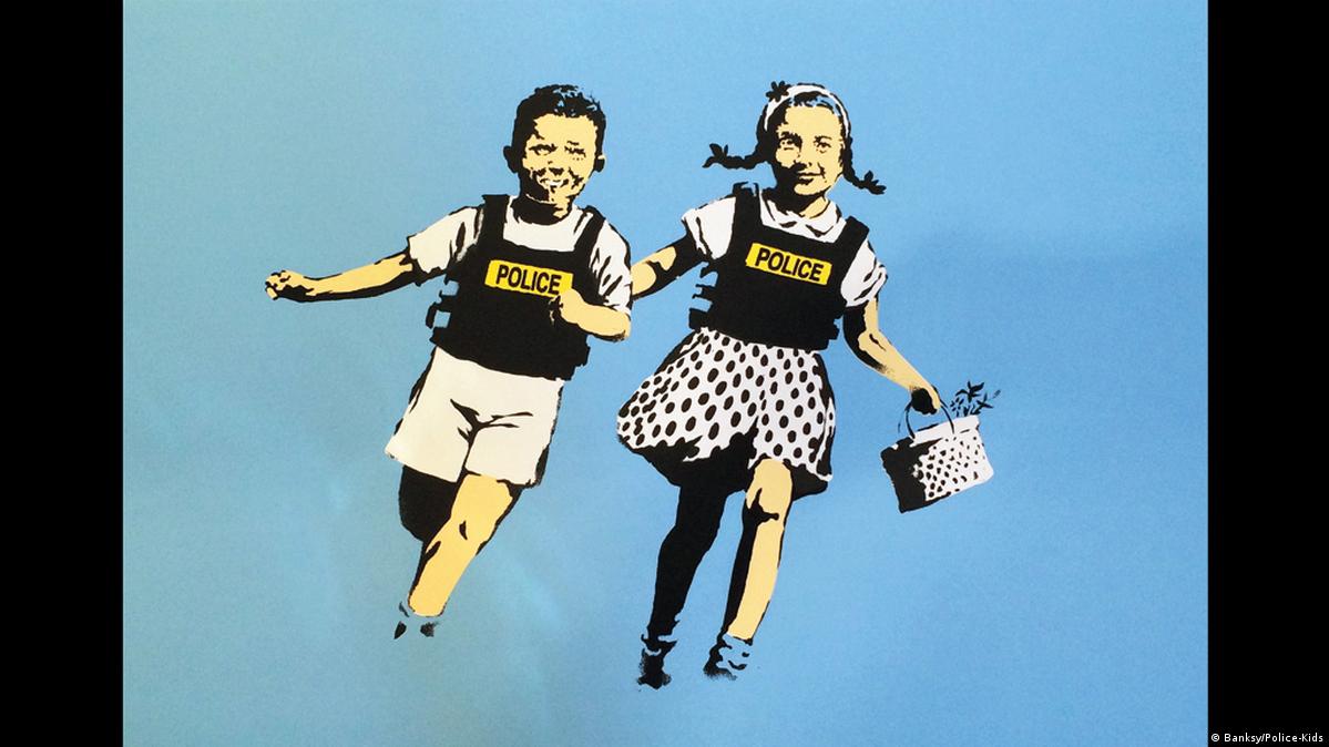 Banksy, hiding between guerrilla art and commerce