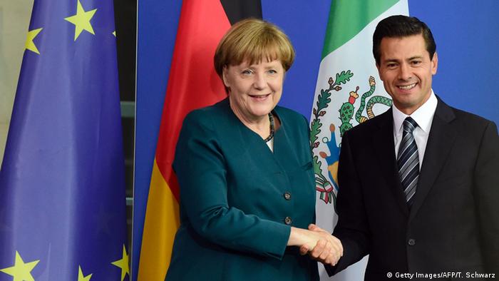 Angela Merkel y Enrique Peña Nieto en abril de 2016 (archivo)