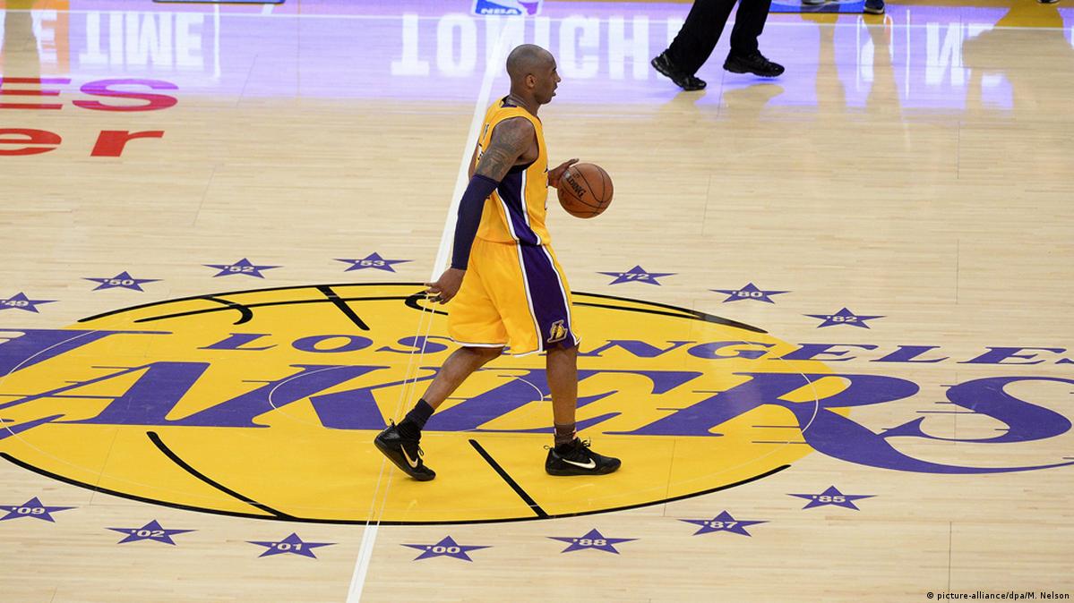 Kobe Bryant dead at 41: Sports world pays tribute to basketball