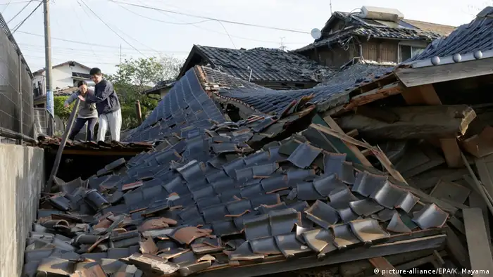 Japan Zweites Erdbeben trifft den Südwesten Japans