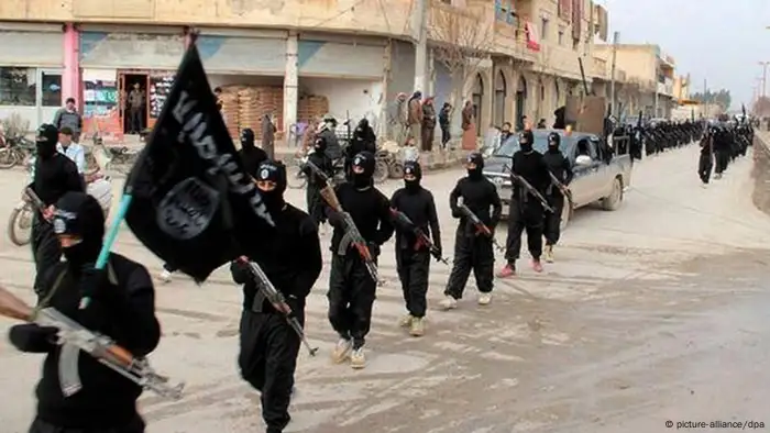 Symbolbild Rakka Kämpfer der IS