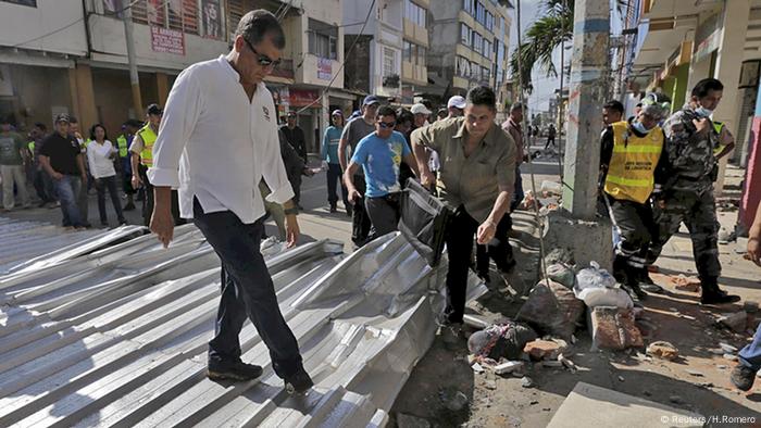 Ecuador Erdbeben Trümmer Schutt zerstörte Häuser Rafael Correa Präsident 