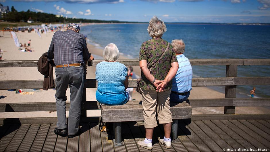 Πώς η Ελλάδα προσελκύει ξένους συνταξιούχους και ιδιώτες