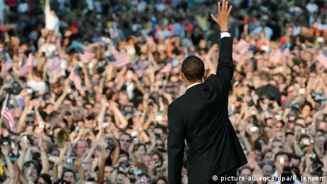 Barack Obama spricht als Senator in Berlin zu 200.000 Menschen. (Foto: picture-alliance/dpa/R. Jensen)