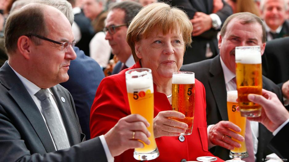 Merkel toasts 500 years of beer purity law – DW – 04/22/2016