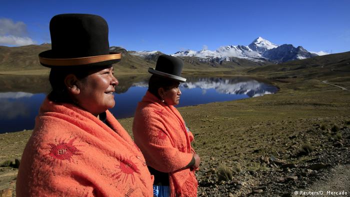 Radio is an important source of information in many rural areas, like here in Bolivia, photo: REUTERS/David Mercado