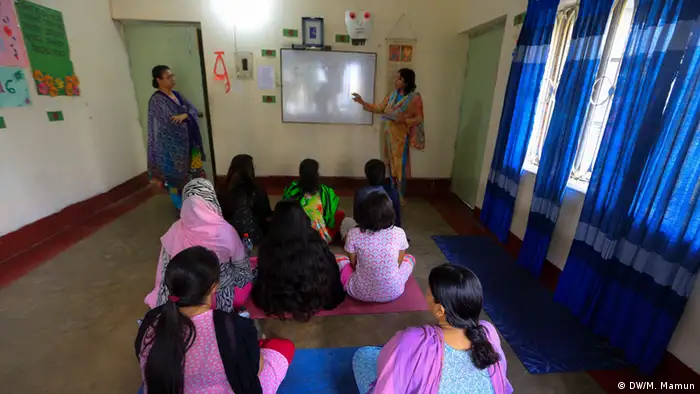 Bangladesch Dhaka Ahsania Mission Beratung Frauen