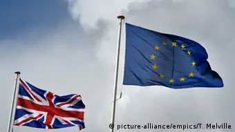 Flaggen EU und Großbritannien Symbol Brexit