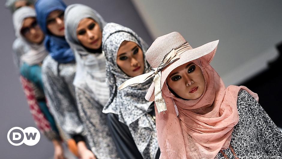 الحجاب على منصة عرض ـ الموضة | ثقافة ومجتمع| مجتمعية من عمق ألمانيا والعالم العربي | DW | 05.05.2016