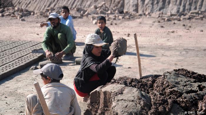 Afghanistan Kinderarbeit Ziegelfabrik