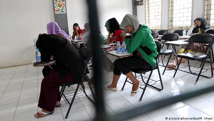 Calon PMI di Bekasi, Jawa Barat, yang gagal berangkat ke Arab Sudi