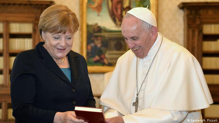 Angela Merkel with Pope Francis I, Copyright: Reuters/A. Pizzoli