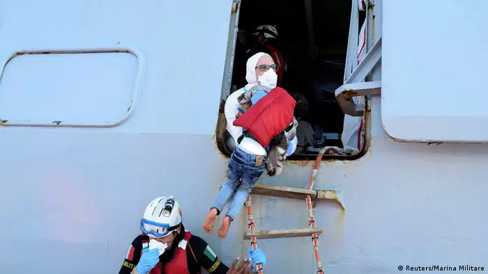 La resolución surgió tras petición del jefe del Gobierno libio de Unidad Nacional, apoyado por Naciones Unidas. El objetivo es combatir a los traficantes de personas y controlar así el flujo migratorio. 02.08.2017