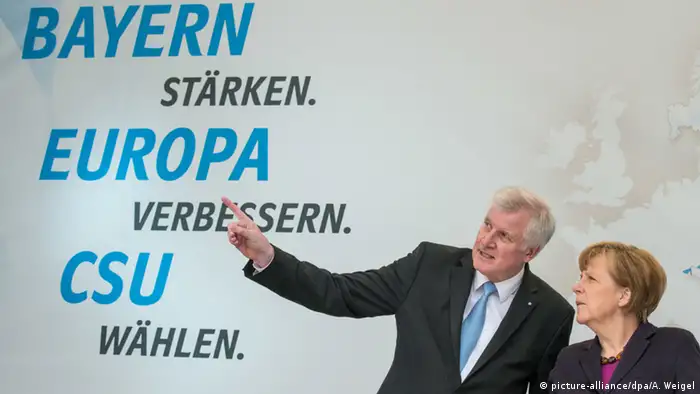 Seehofer und Merkel (picture-alliance/dpa/A. Weigel)