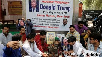 Indien Feuerritual Splitterpartei Hindu Sena unterstützt Trump