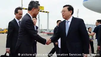 China Hong Kong Besuch Zhang Dejiang Leung Chun Ying