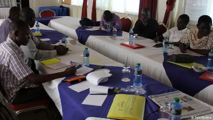 DW Akademie workshop participants were aiming to produce radio reports on Kisumu County’s budget proposal (Photo: Ulli Schauen)