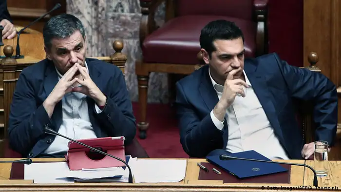 Griechenland Athen Parlament Tsakalotos Tsipras