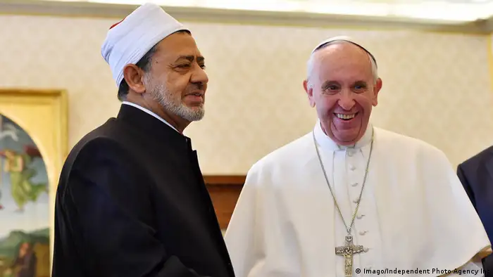 Vatikan Großimam Ahmed al-Tajib und Papst Franziskus (Imago/Independent Photo Agency Int)