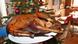Gänsebraten vor Christbaum Gänsebraten vor Christbaum