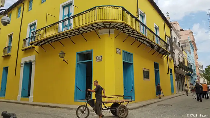 Cuba, a yellow house (DW/B. Sezen)