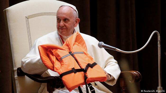 Papst Franziskus trifft Flüchtlingskinder