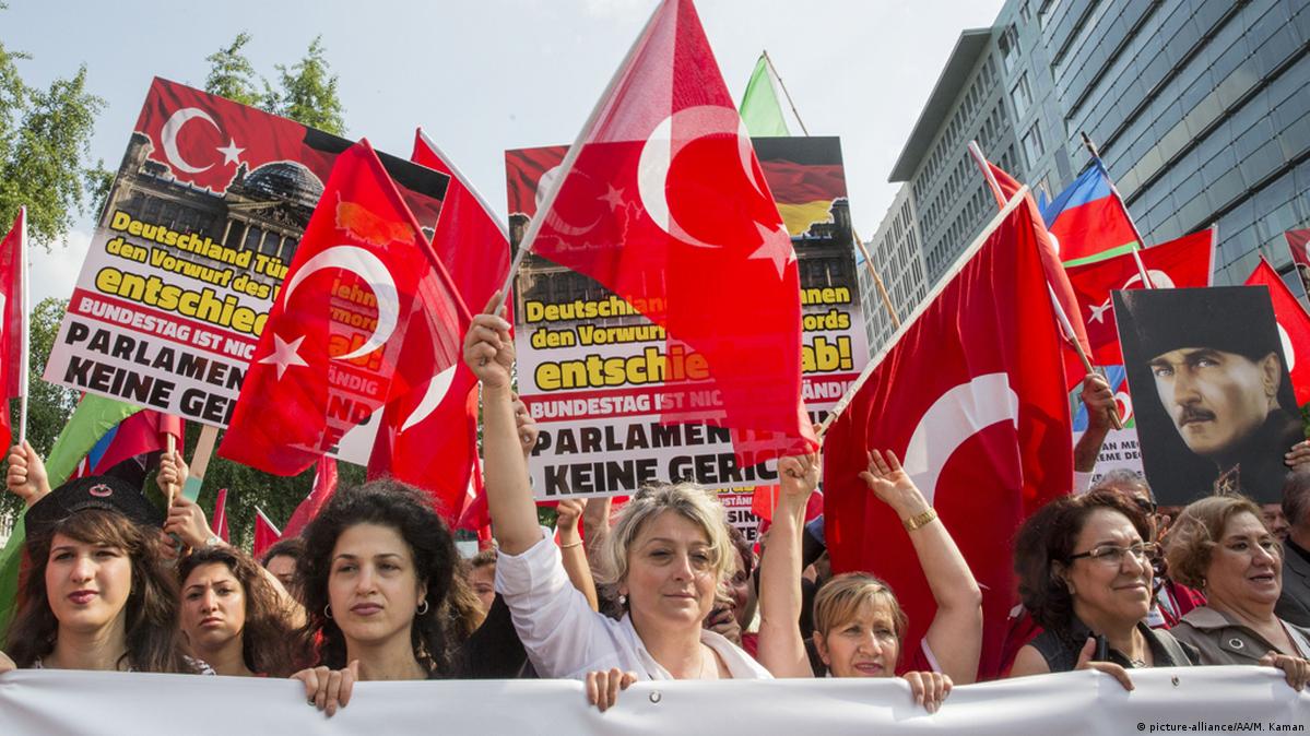 Grupos turcos protestan contra resolución sobre Armenia DW 29/05/2016