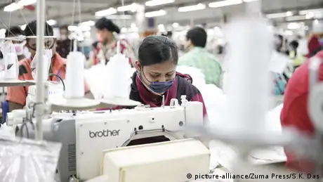 Bangladesch Textilarbeiterinnen (picture-alliance/Zuma Press/S.K. Das)