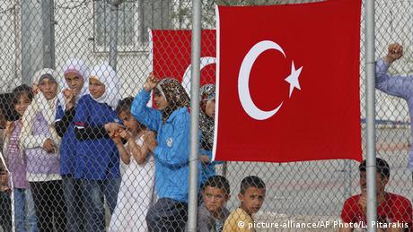 Flüchtlinge in die Türkei (picture-alliance/AP Photo/L. Pitarakis)
