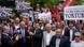 Demonstranten vor der deutschen Botschaft in Ankara (Foto: Reuters) Demonstranten vor der deutschen Botschaft in Ankara (Foto: Reuters)