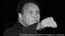 وفاة أسطورة الملاكمة الأمريكي محمد علي