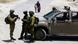 Israelische Soldaten kontrollieren eine Straße in der Nähe von Hebron (Foto: Reuters/M. Qawasma) Israelische Soldaten kontrollieren eine Straße in der Nähe von Hebron (Foto: Reuters/M. Qawasma)