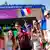 Fußball-Fans mit Fähnchen auf der Fanmeile in Paris (Foto: dpa)