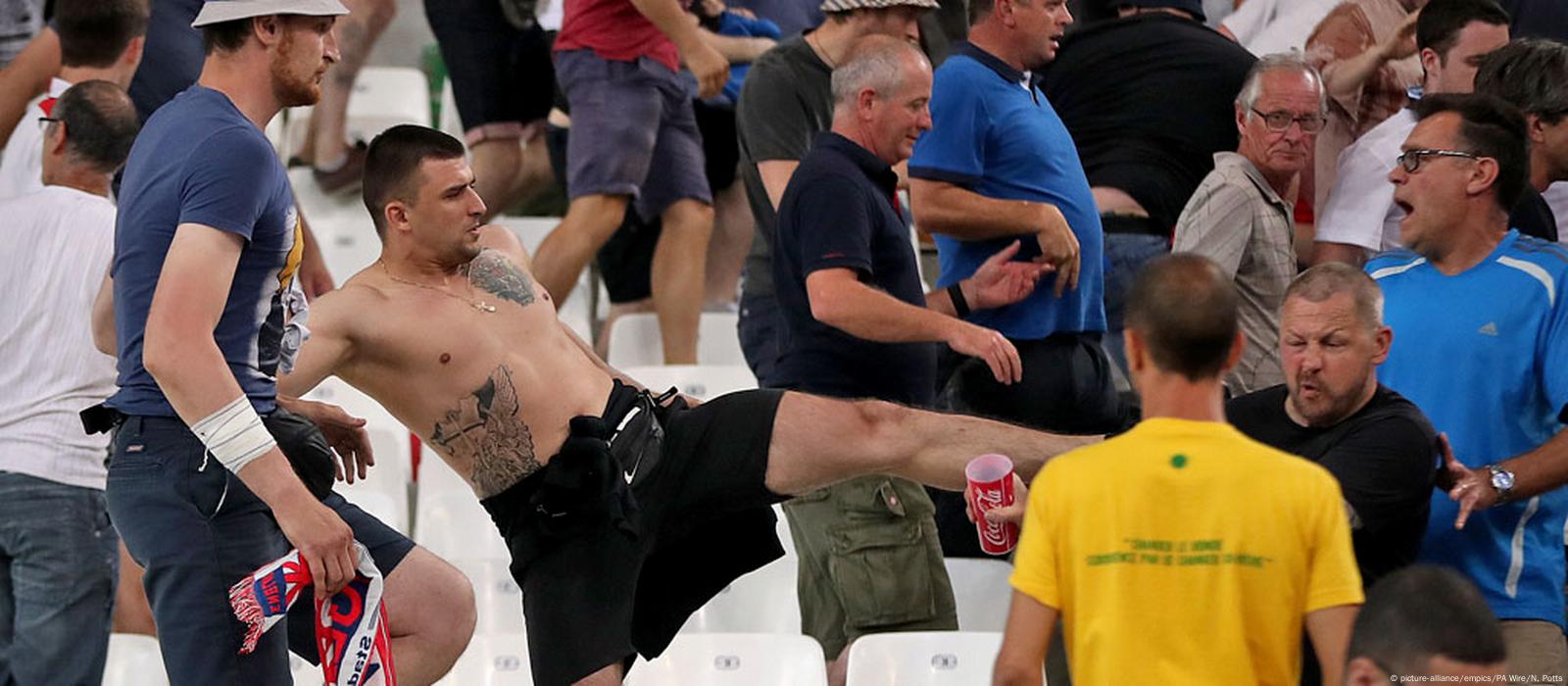 Hooligans estragam festa antes de jogo entre Inglaterra e Rússia