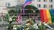 Homenaje a las víctimas de la masacre de Orlando al frente de la Embajada de EE.UU. en Berlín, organizado por la Sociedad alemana de Lesbianas y Homosexuales (LSVD) Homenaje a las víctimas de la masacre de Orlando al frente de la Embajada de EE.UU. en Berlín, organizado por la Sociedad alemana de Lesbianas y Homosexuales (LSVD)
