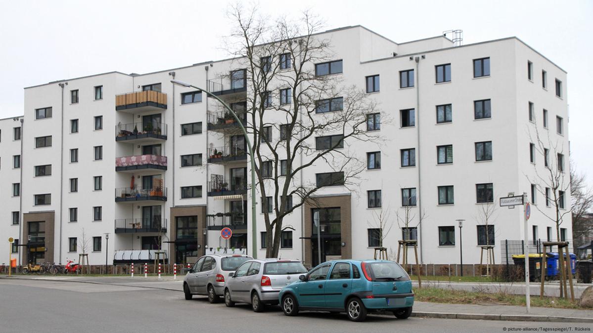 Berlin Property Market Shifts From Renters To Buyers – DW – 08/04/2016