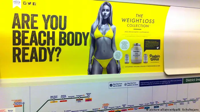 Großbritannien Unterschriftenaktion gegen Werbung in Londoner U-Bahn