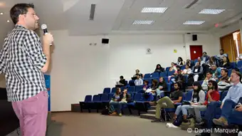 Santiago García Gargo giving a presentation, photo: Daniel Marquez