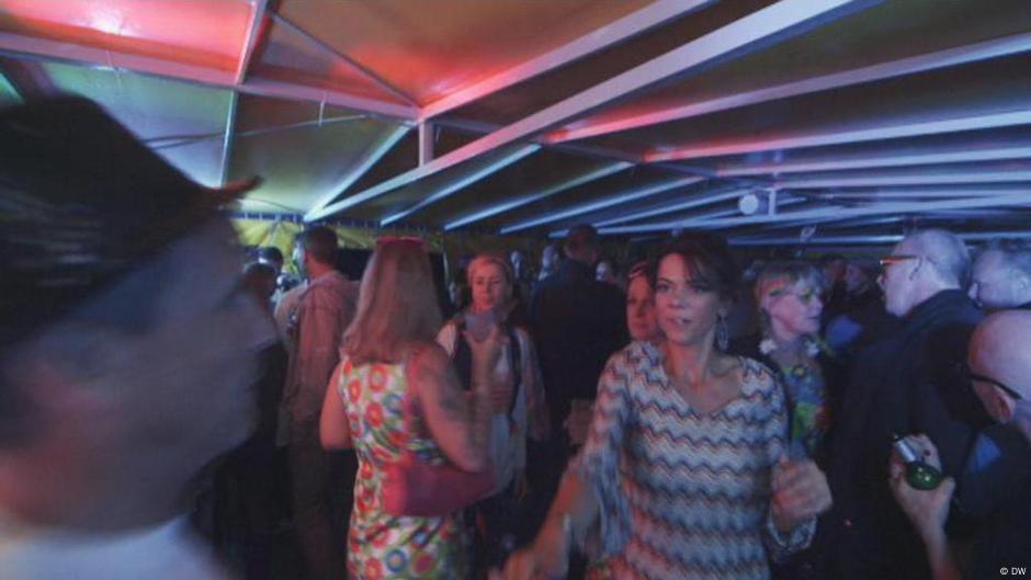 Popular dance in Germany the Discofox DW 04/26/2017