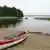 Пустые лодки на берегу Сямозера в Карелии