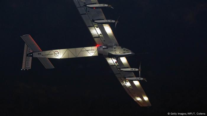 USA Solarflugzeug Solar Impulse 2 - Start in New York, Flughafen John F. Kennedy 