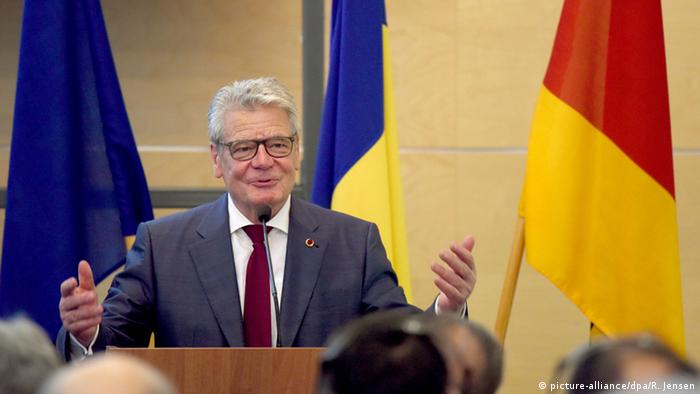 Bundesoräsident Joachim Gauck bei seiner Rede in der Nationalbibliothek in Bukarest (Foto: picture-alliance/dpa/R. Jensen)