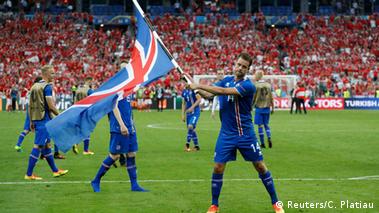Iceland thrilling fans in France