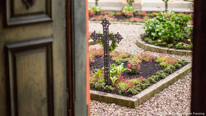 Жизнь в женском монастыре