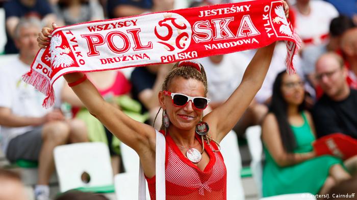 UEFA EURO 2016 - Achtelfinale | Schweiz vs. Polen - polnischer Fan (Reuters/J. Cairnduff)